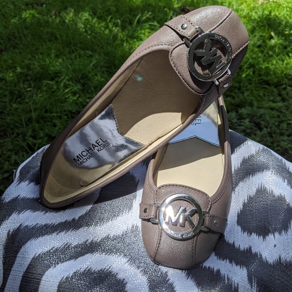 Michael Kors Shoes - Michael Kors Lillie Mocs